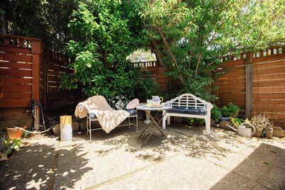 Beautiful, relaxing home with natural light & beautiful views of San Francisco.
