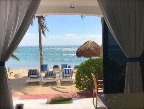 Condo Playa Blanca #1 by Ecobeaches