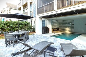 Outdoor dining - 5 Bedroom Home w/ Private Pool & 6Seater Golf Cart (Hilton Head)