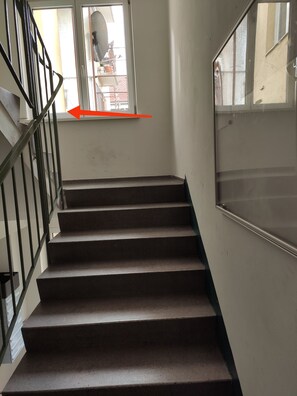 Interior - Chic 2-room apartment between train station and city center (Graz)