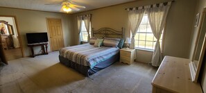 4 bedrooms, travel crib, WiFi, bed sheets