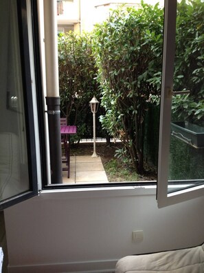 Interior - "Le Croix Roussien " Lyon center 1 to 4 persons Rated 3 *** (Lyon)