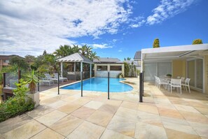 Pool - Bliss  On  The  Water (Mermaid Waters)