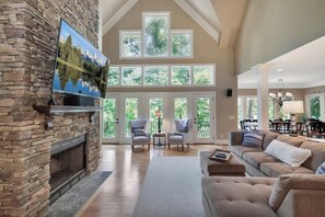 TV, fireplace