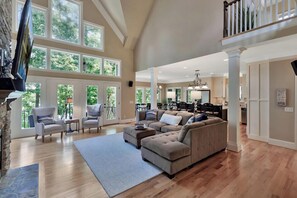 TV, fireplace, offices