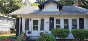 Exterior detail - Home is where the heart is! (Charlotte)