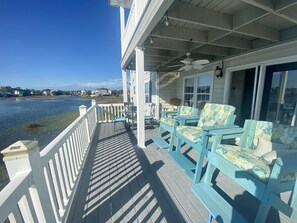 Property grounds - THE MARSH MELLOW- Beautiful Marsh Front home / 4 minute walk to beach (Murrells Inlet)