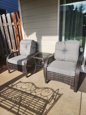 Terrace/patio - South Salem - Close to I-5 and Costco, easy Shop and Eat (Salem)