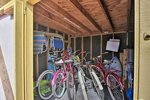 Property grounds - Walk to Beach: Cocoa Beach House Near Dtwn! (Cocoa Beach)