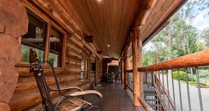 Amaruq Log Cabin - Base of Mt Buller - Book Now For Winter!