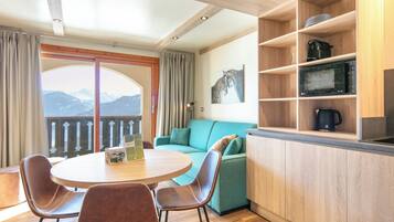 Fer et planche Ă repasser