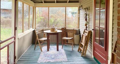 Adirondack Getaway in the heart of Keene Valley near Ausable Club