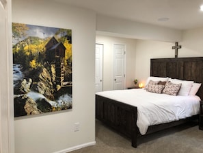 2 bedrooms, iron/ironing board, free WiFi, bed sheets