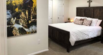 Cozy Private Basement Suite Near Boulder & Rocky Mountains