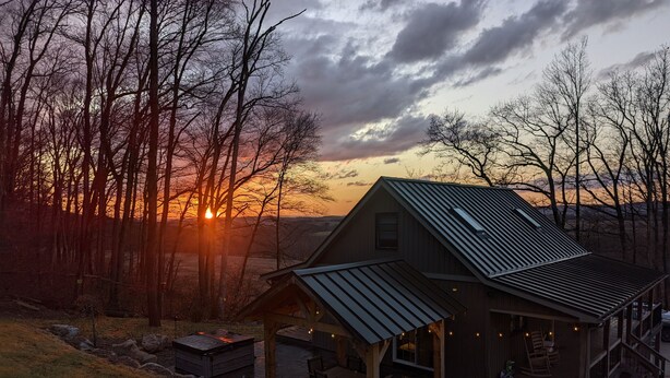 Terrace/patio - Vista Getaway - Secluded country cabin, with wrap around porch and patio. (Klingerstown)