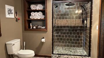 Shower, jetted tub, hair dryer, towels