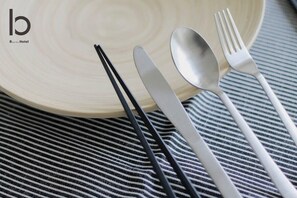 3 dormitoris, planxa i posts de planxar, wifi i roba de llit