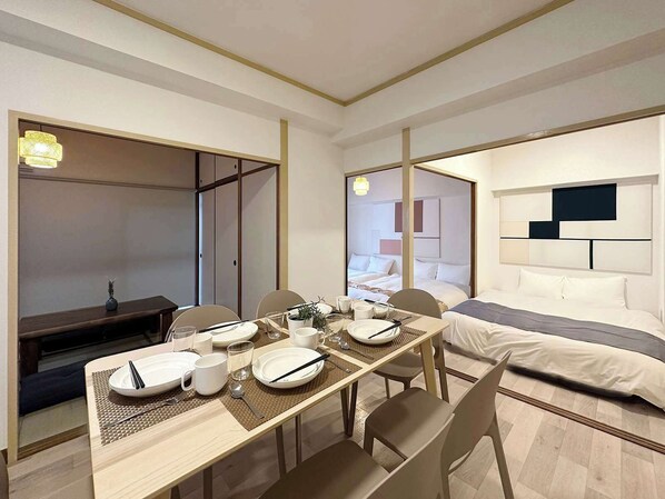 2 bedrooms, iron/ironing board, WiFi