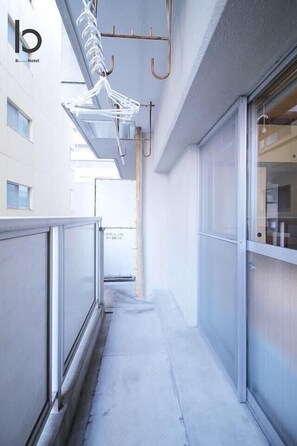 Property grounds - 1 BR Apartment |  Mins Walk to Peace Park (Hiroshima City)