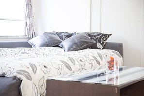 1 soverom, strykejern/-brett og sengetøy