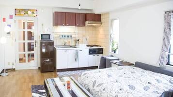 1 bedroom, iron/ironing board, bed sheets