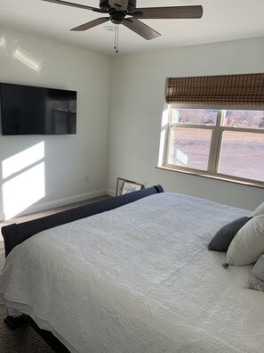 2 bedrooms, free WiFi, bed sheets, wheelchair access