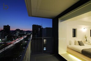 Iron/ironing board, WiFi, bed sheets - b hotel 1001 Boulevard View Executive Penthouse (Hiroshima City)