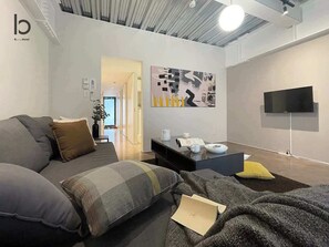 TV, offices - b hotel komachi Breakfast Included - Central Stay (Hiroshima City)