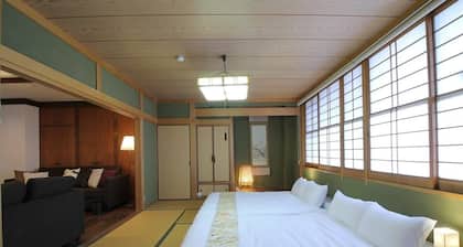 KANIWASOU Minute walk from Miyajima Pier for 11ppl