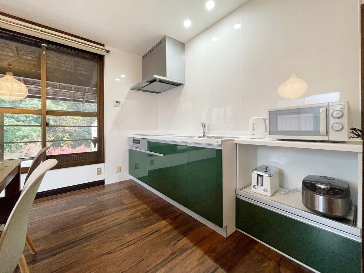 冰箱、微波炉、炉灶、厨具/餐具