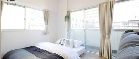 熨斗/熨衣板、WiFi、床单