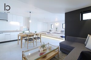 TV, offices - b hotel 502 Central Inner-Side Comfort Studio (Hiroshima City)