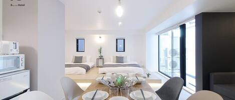 Iron/ironing board, WiFi, bed sheets