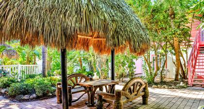 Freshly Remodeled Island Suite w/ Pool & Pet Friendly