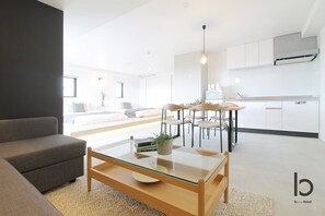 Interior - b hotel 801 Premium City View Apartment (Hiroshima City)