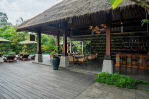 2 bares, bar en la azotea