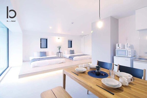 Strykjärn/strykbräda, wi-fi och sängkläder