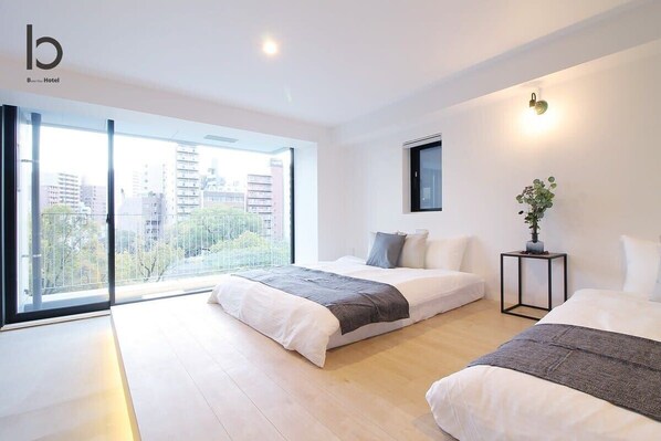 Iron/ironing board, WiFi, bed sheets - b hotel 401 Premium City View Apartment (Hiroshima City)