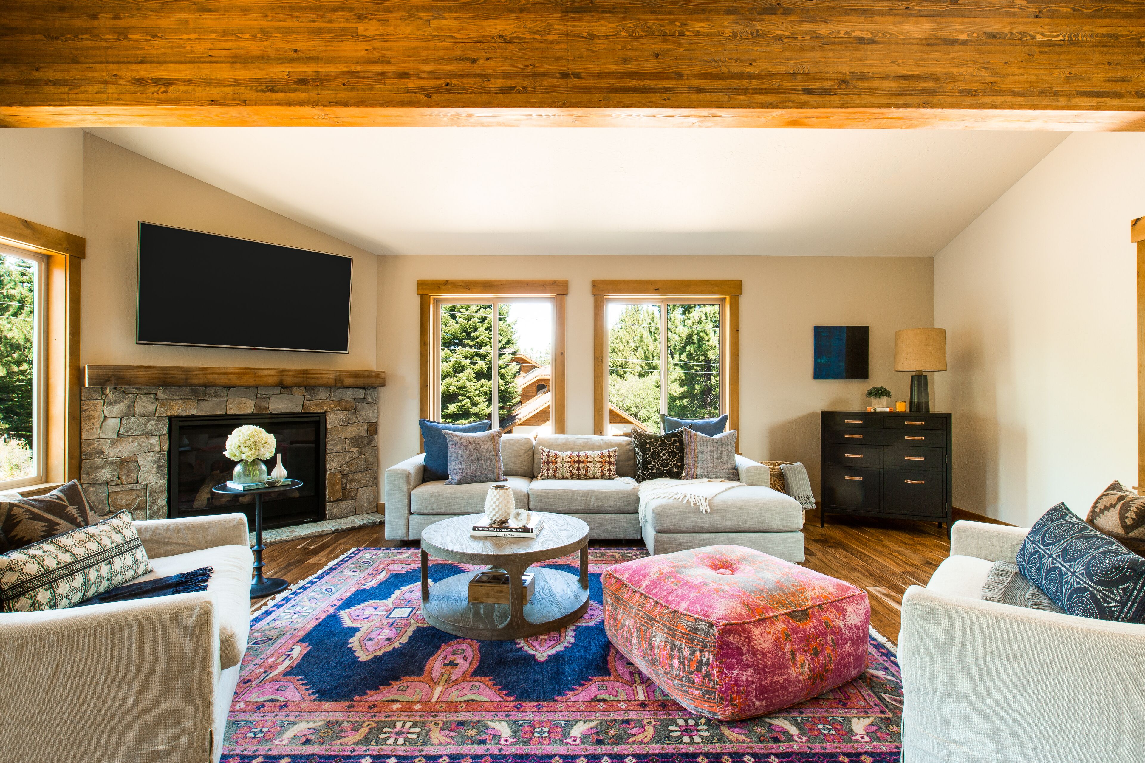 5BR Luxury lodge : hot tub, slopes & trails!