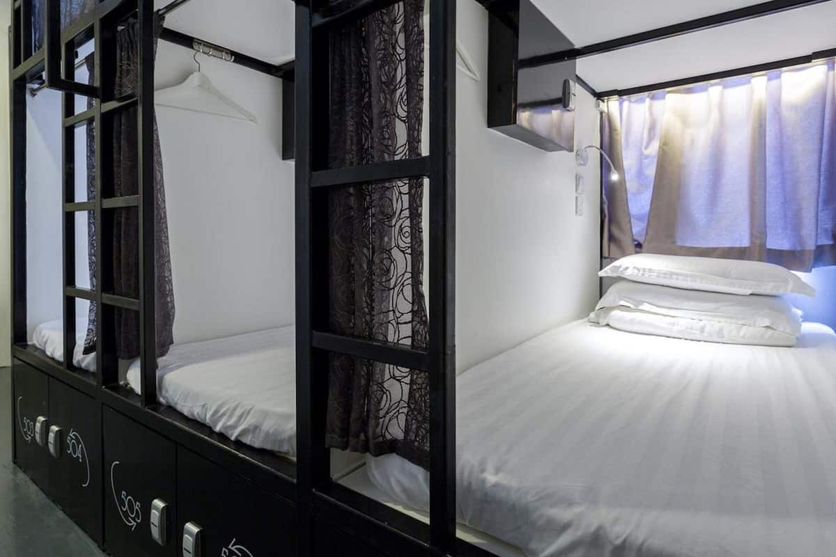Free WiFi, bed sheets
