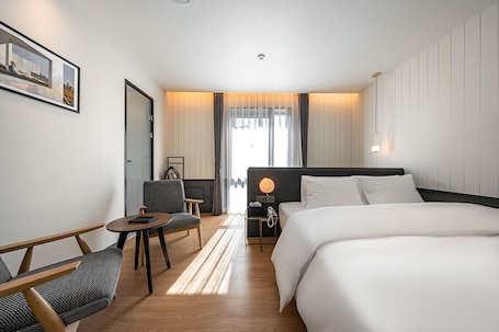 Superior Double Room. Brown-dot Hotel Signature