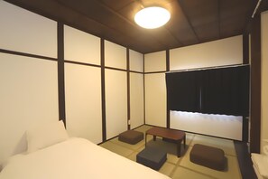 Private Vacation Home | 1 bedroom, iron/ironing board, free WiFi, bed sheets - Yagara Terrace House A (Osaka)