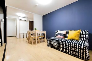 Private Vacation Home | 1 bedroom, iron/ironing board, free WiFi, bed sheets - Yagara Terrace House B (Osaka)
