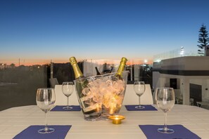 Outdoor dining - Correeira Luxury Residence T2 A - Albufeira, Pools, Wifi, Bbq, Beach (Albufeira)