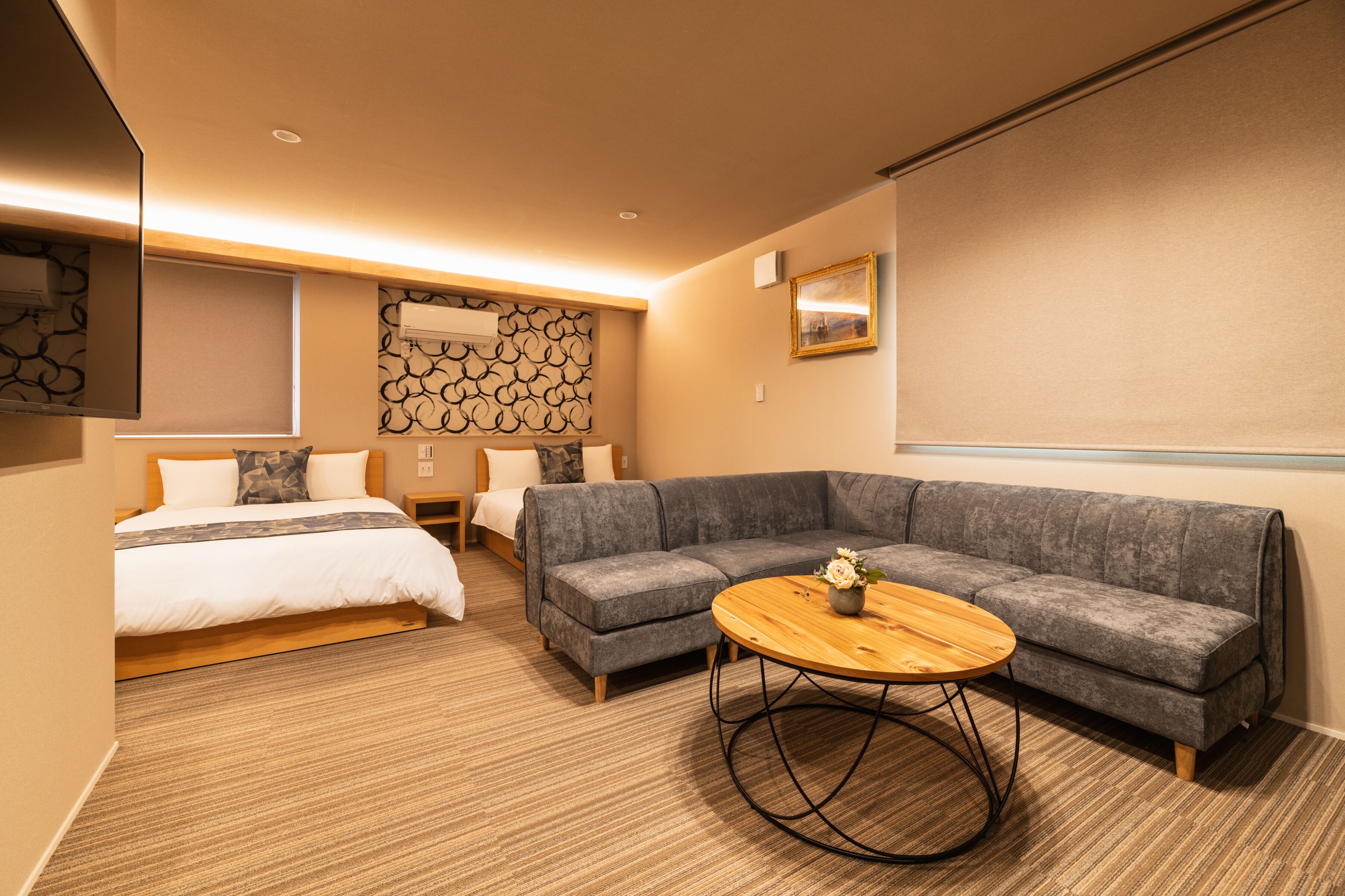 Habitación superior, no fumadores (Superior D) | Zona de estar | Una televisión de pantalla plana