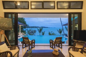Villa Luxe | Coin séjour | Télévision à écran plat