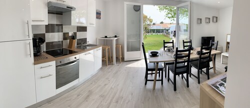 Plage à pied 100 mètres villa 5 personnes