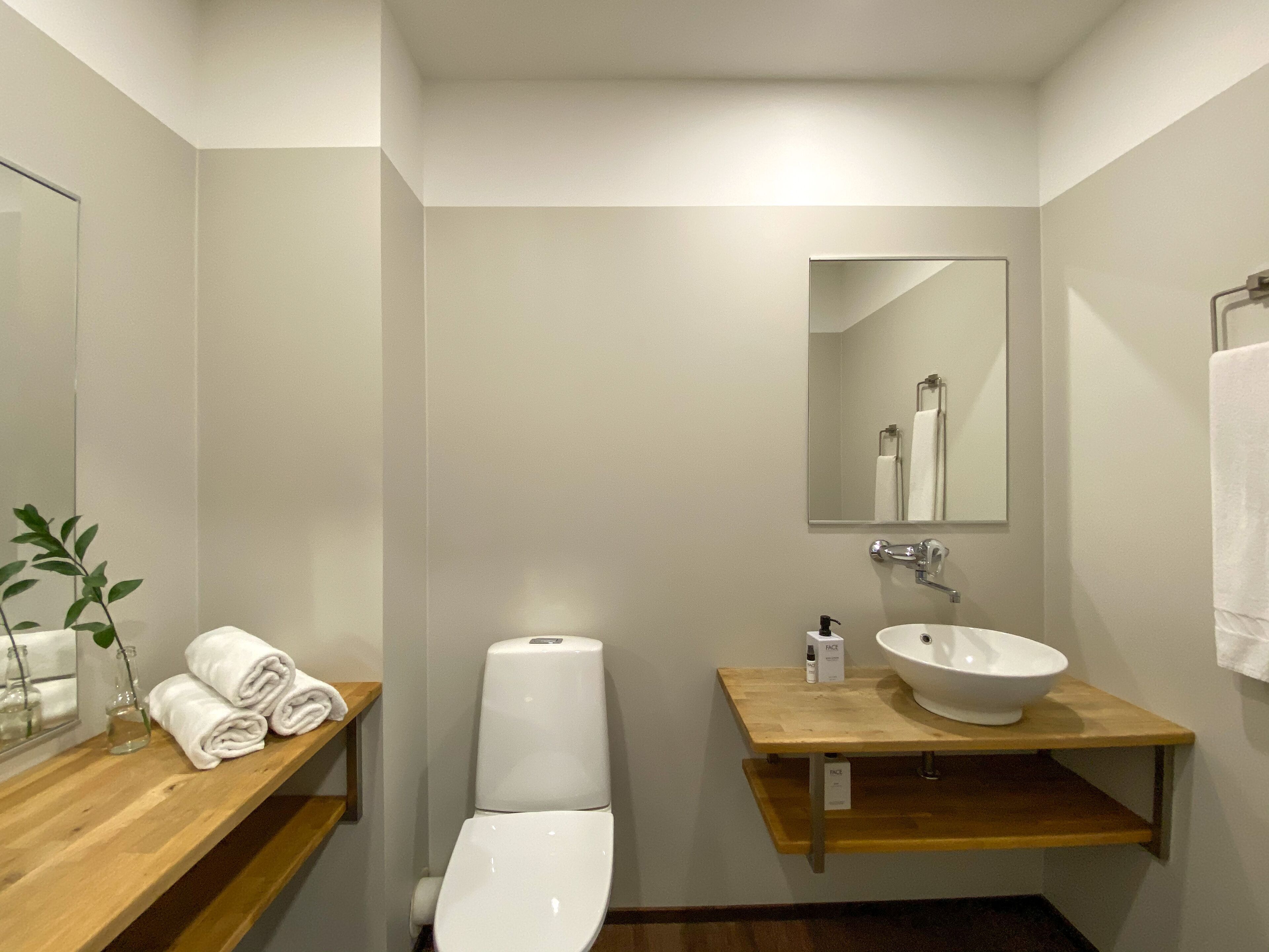 junior studio suite | bathroom | shower, hair dryer, bidet, towels