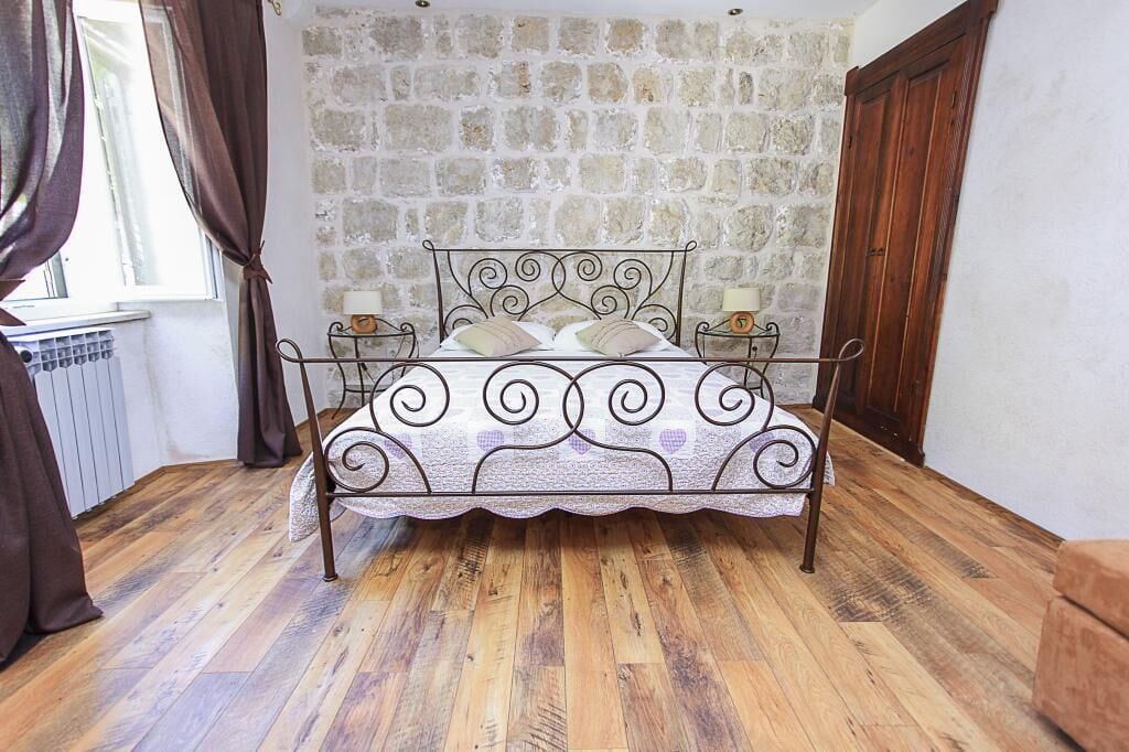 Studio (2 Bedroom Studio Apt,Terrace) | 2 bedrooms, cribs/infant beds, free WiFi