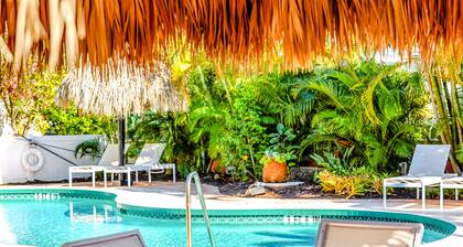 Freshly Remodeled Island Suite w/ Pool & Pet Friendly